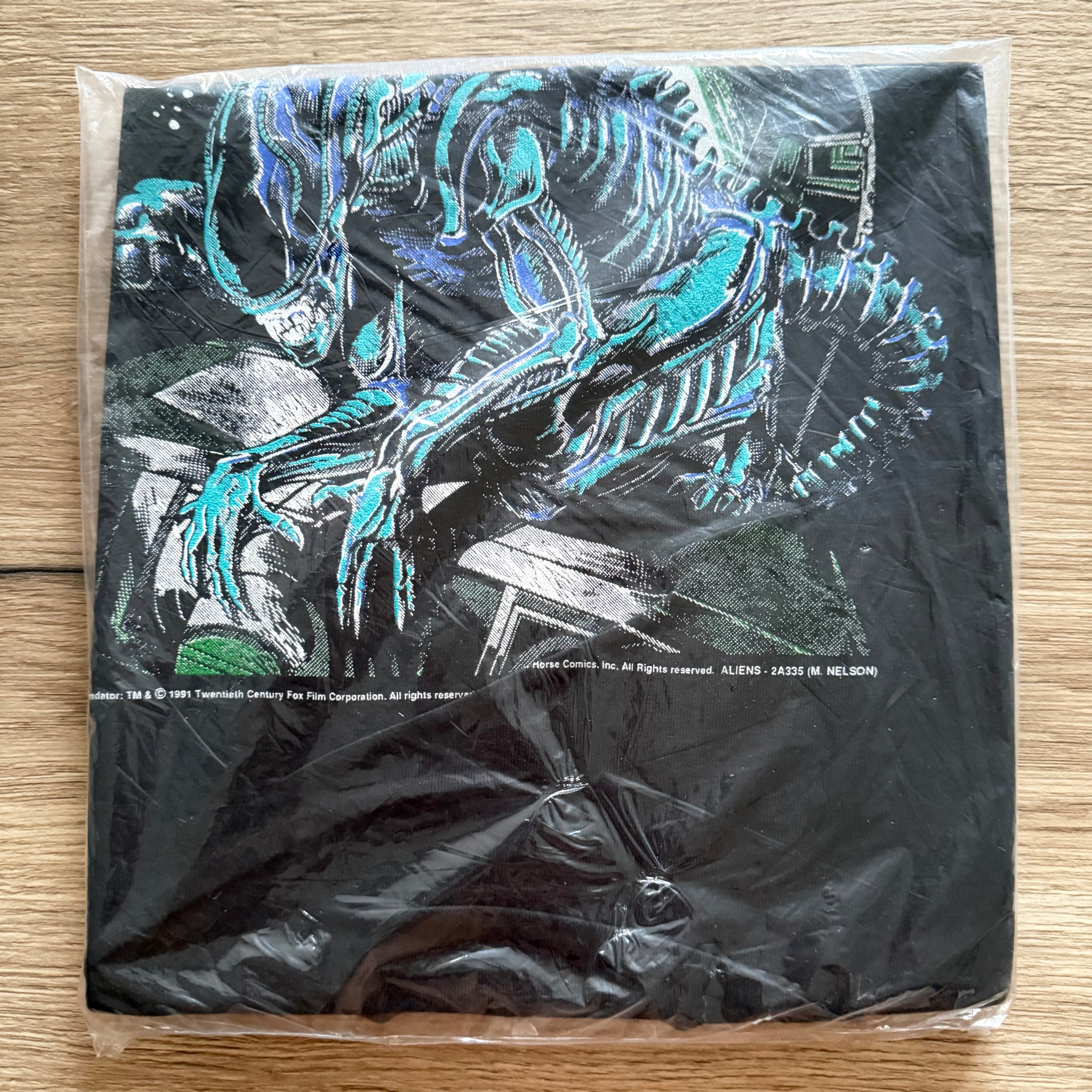 Vintage 90's Aliens Movie Comic Images T-Shirt