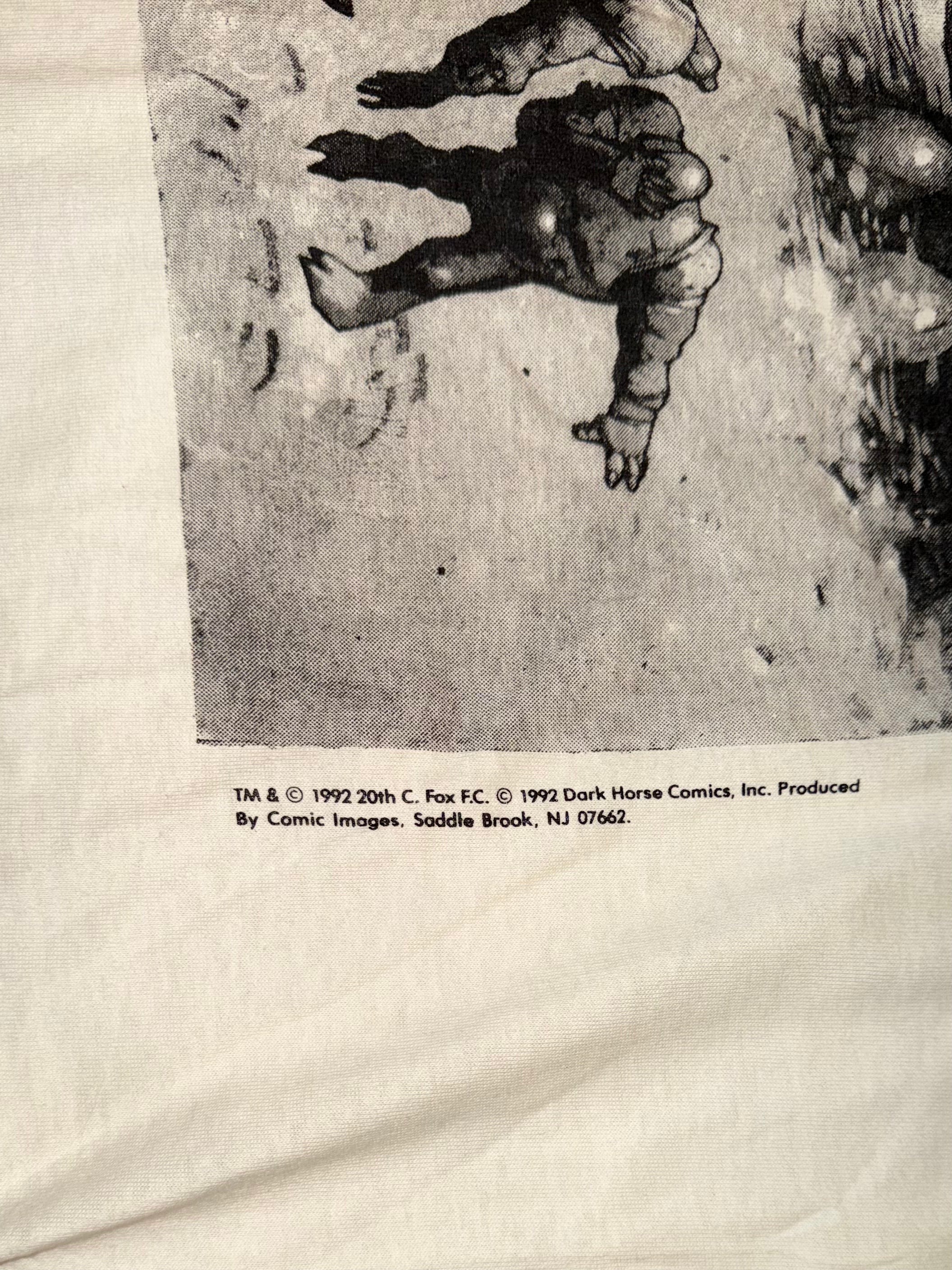 Vintage 90's Alien Darkhorse Comics T-Shirt