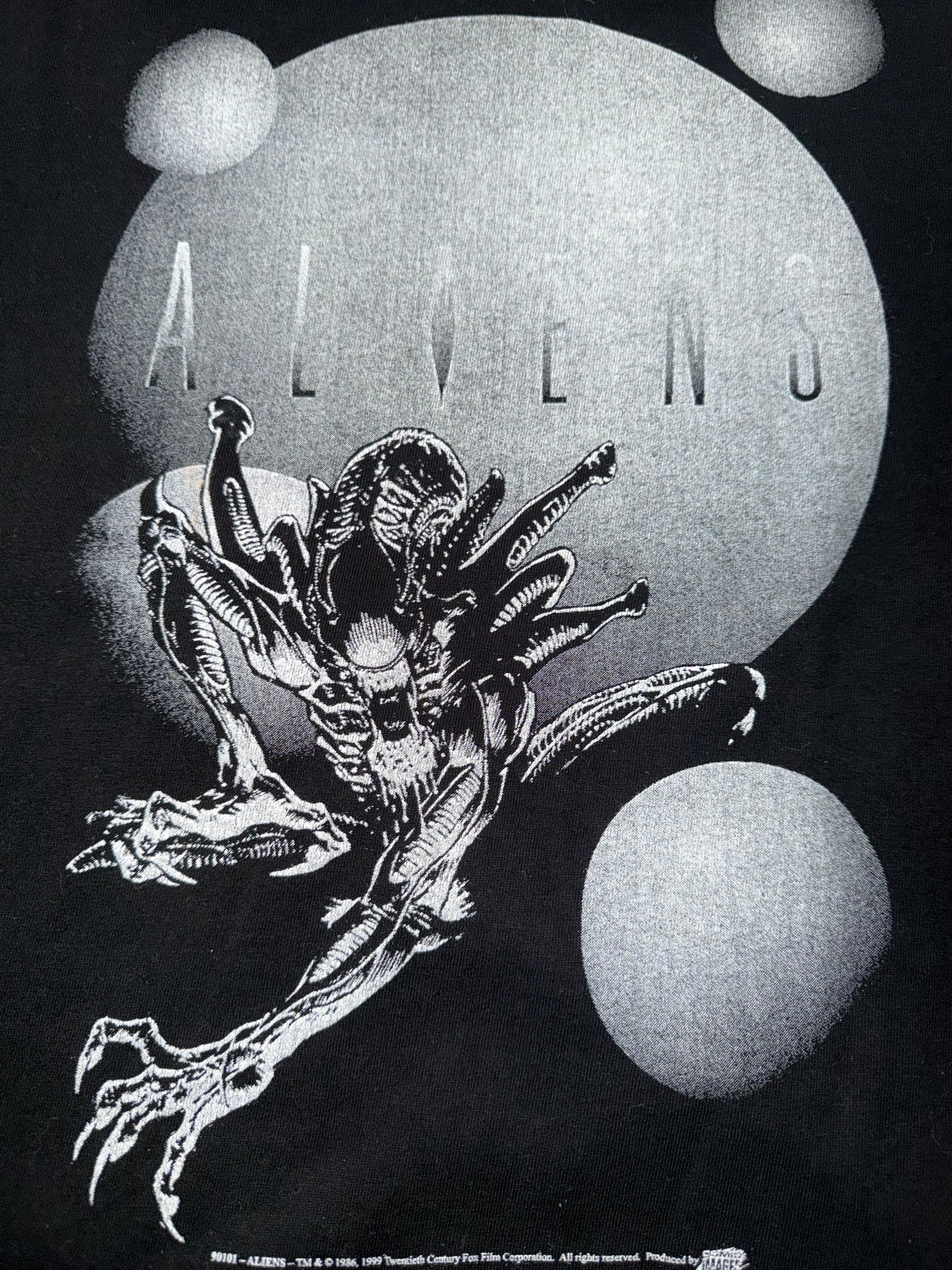 Vintage 90's Aliens T-Shirt