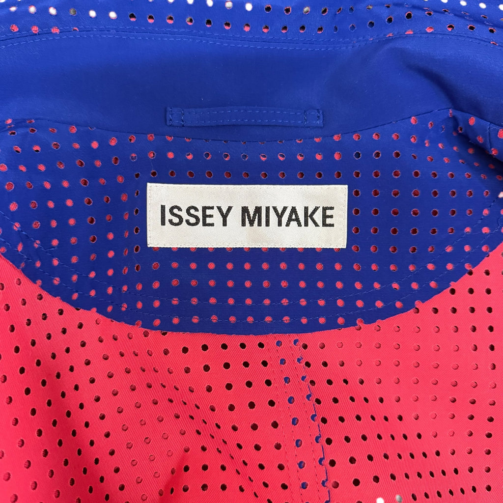 ISSEY MIYAKE LASER-CUT TRENCH COAT